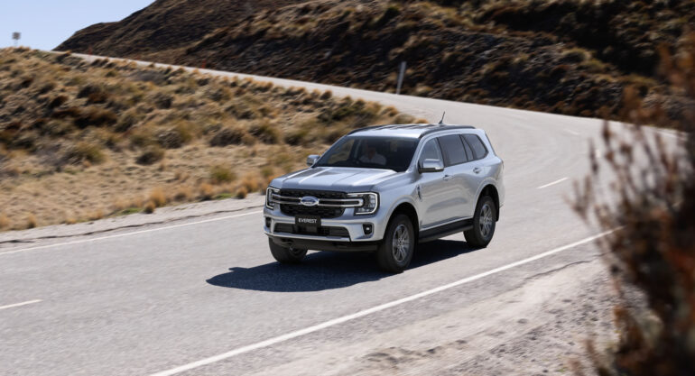 Next-gen Ford Everest XLT Indonesia